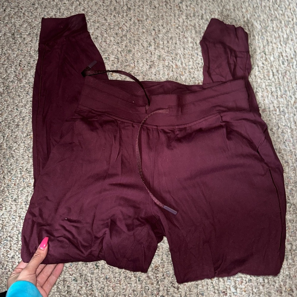 lululemon joggers
